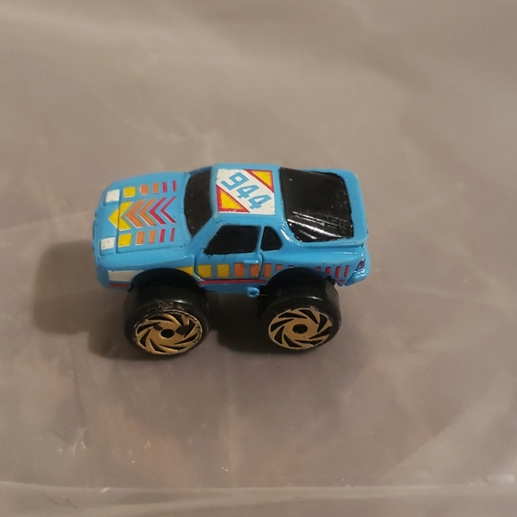 Mico Machines1987 Road Champs Blue Porsche 944 - Picture 4 of 7